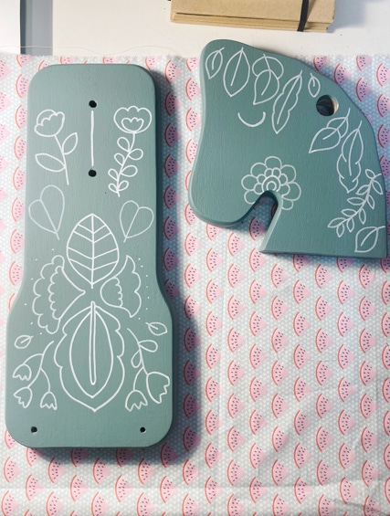 Dessin des éléments ornementaux au Posca