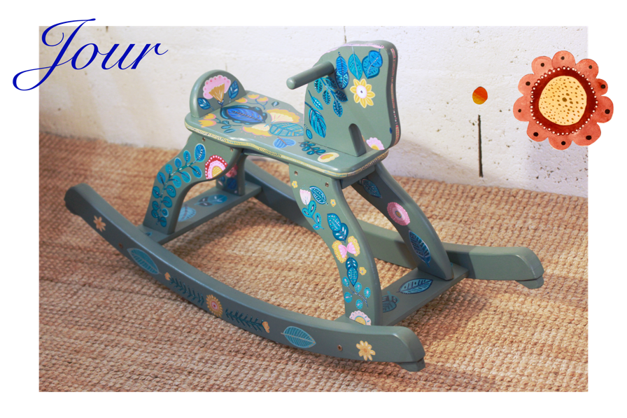 Cheval à bascule rénové, face jour